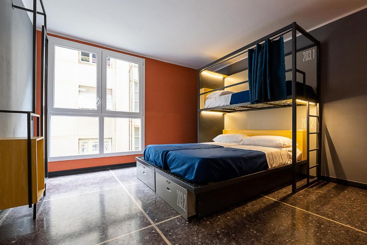 Marathon Hostel Janov Exteriér fotografie